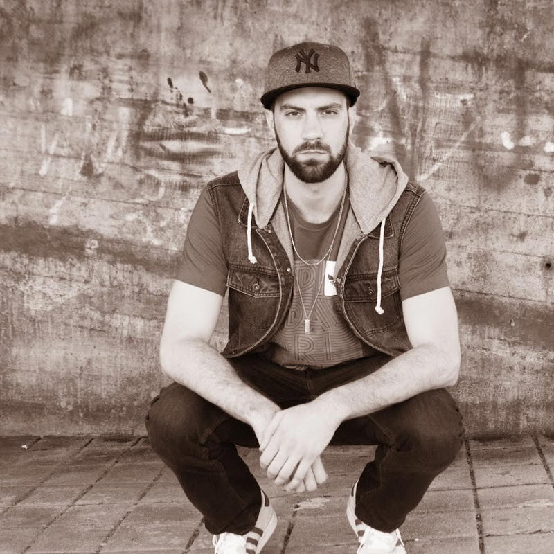"A música é quase como uma oração para me proteger"