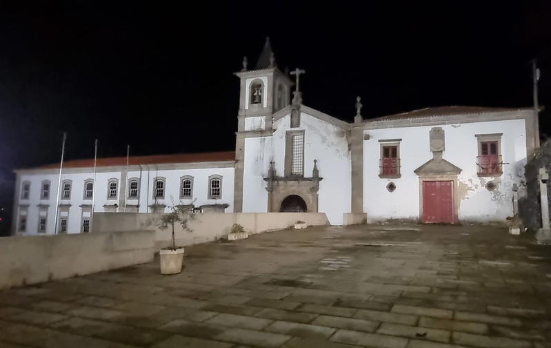 Fraternidade de "três pessoas insolvente" era a dona de igreja leiloada