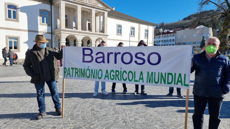 Montalegre manifestou-se na rua contra as minas