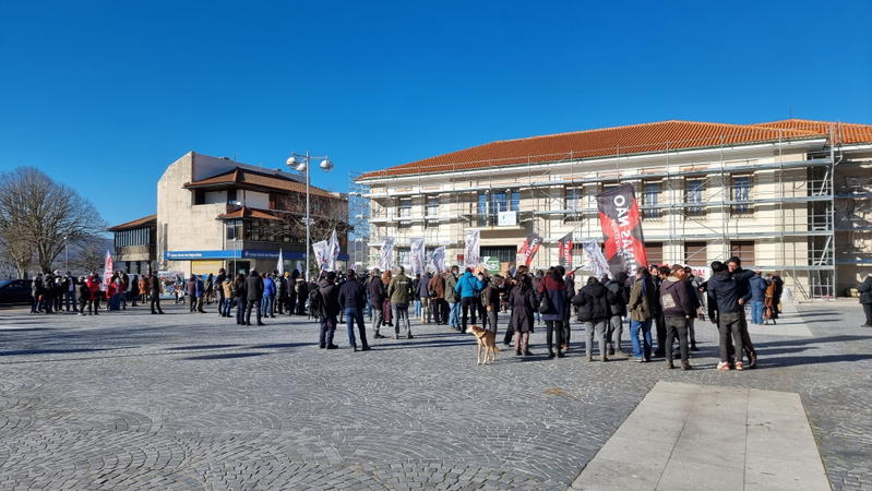 Montalegre manifestou-se na rua contra as minas