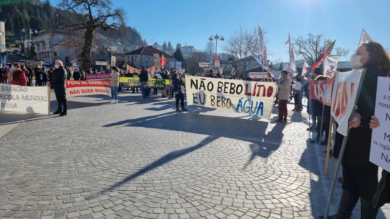 Montalegre manifestou-se na rua contra as minas