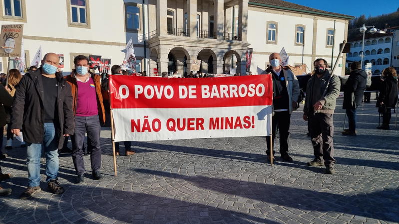 Montalegre manifestou-se na rua contra as minas