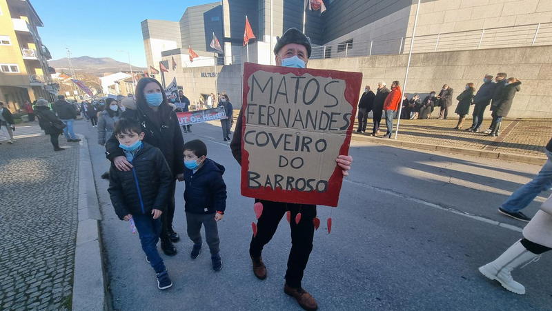 Montalegre manifestou-se na rua contra as minas