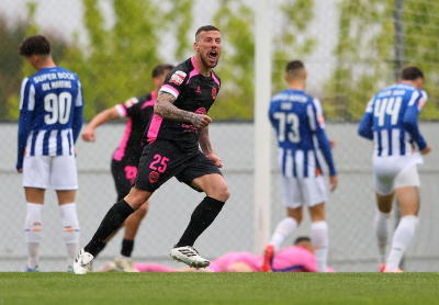 Chaves derrota FC Porto B com 'bis' de Tiago Reis e está na luta pela promoção