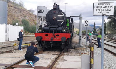 Comboio histórico com locomotiva dos anos 60 devido a restrições na Linha do Douro