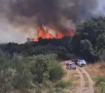 Mais de 110 operacionais e três meios aéreos combatem fogo em Montalegre