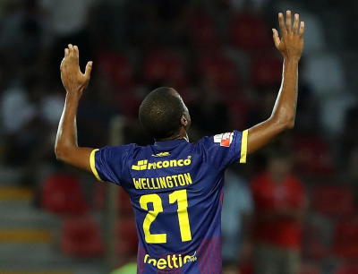 Chaves e Felgueiras empatam em jogo intenso em Trás-os-Montes