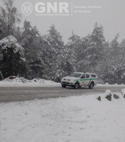 IP4 cortado no Marão e autoestradas condicionadas pela neve em Vila Real
