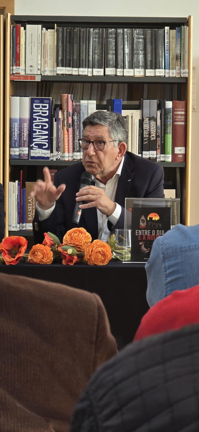 Lançamento do livro “Entre o Dia e a Noite” de Baptista Jerónimo.