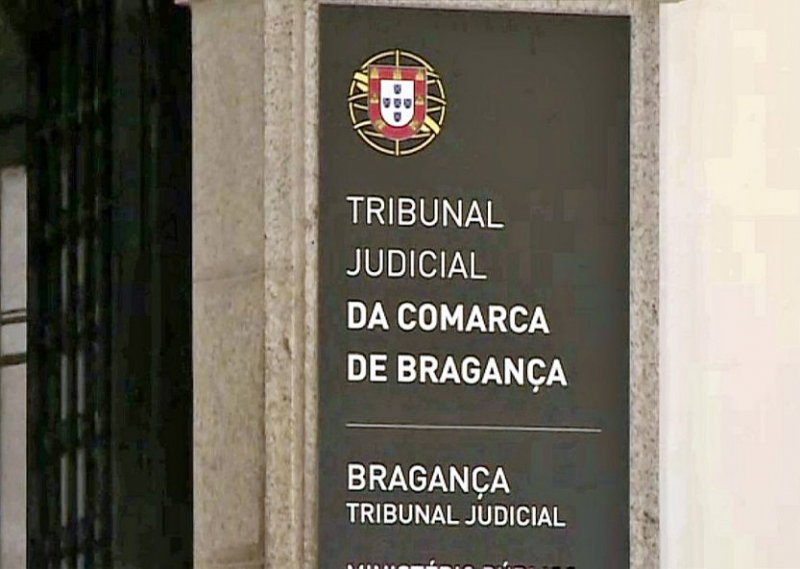 Prisão domiciliária para suspeito de abusar das duas filhas em Vinhais