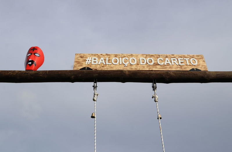 Podence instala o Baloiço do Careto