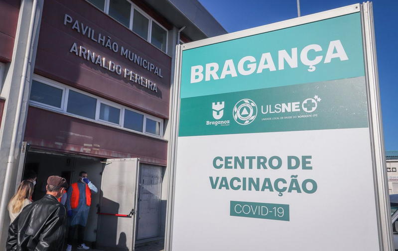 Centro de Vacinação Covid-19 de Bragança iniciou hoje atividade 