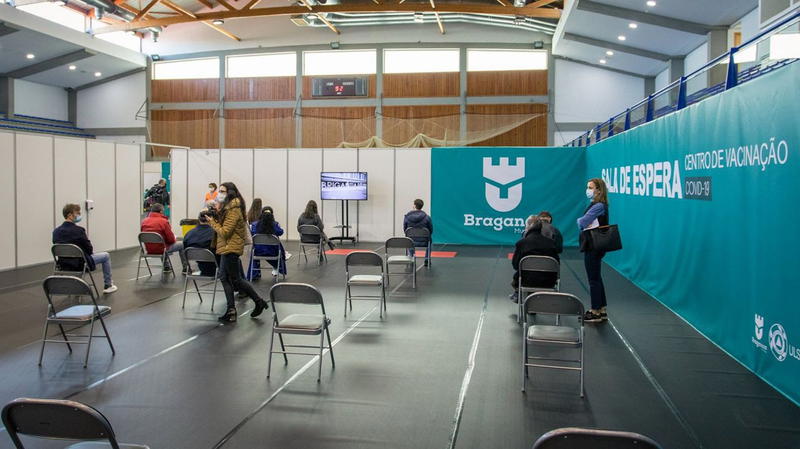 Centro de Vacinação Covid-19 de Bragança iniciou hoje atividade 