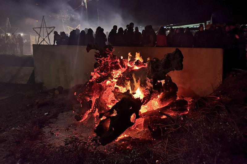 Cidões queima o "cabrão" e explode de alegria e gente 
