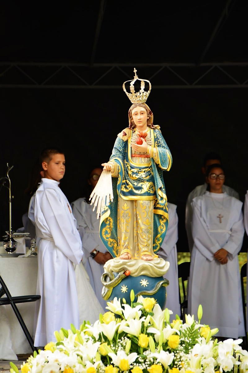 Festividades religiosas levam milhares de fiéis a Chaves