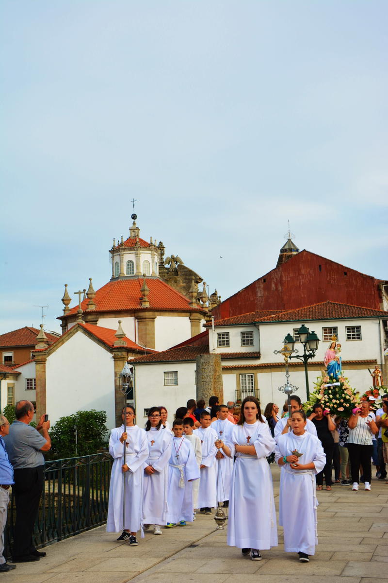 Festividades religiosas levam milhares de fiéis a Chaves