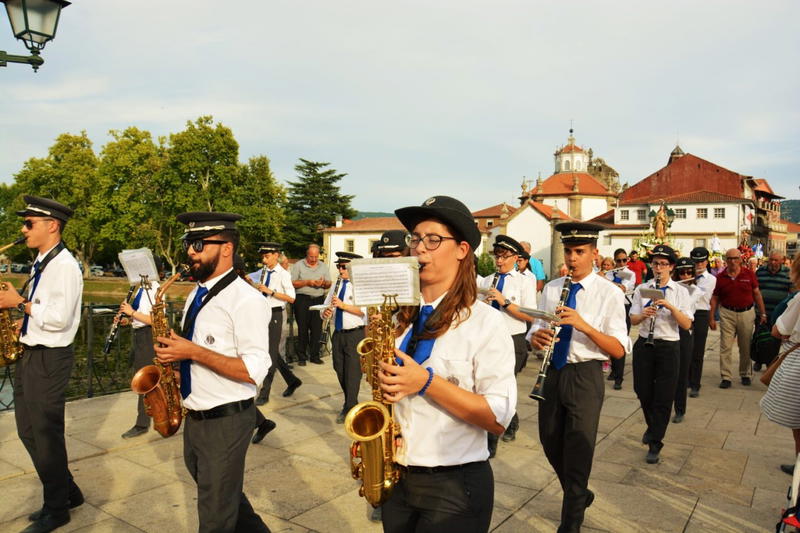 Festividades religiosas levam milhares de fiéis a Chaves