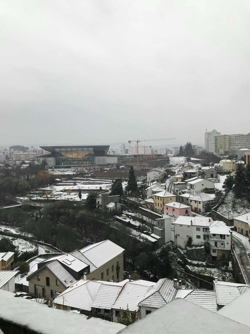Distrito de Vila Real passa dos incêndios para a neve em poucas horas