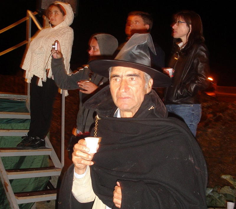'Halloween' de Vilar de Perdizes com desfile de bruxas e diabos