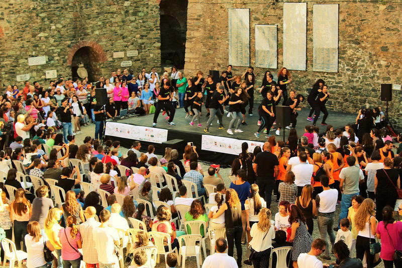 Bragança reunida em torno da dança