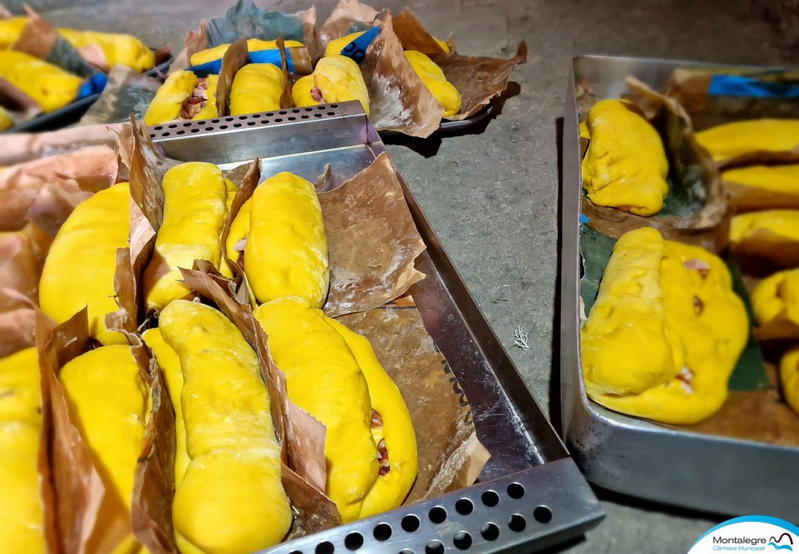 Fornos comunitários reabrem para cozer tradicional folar da Páscoa