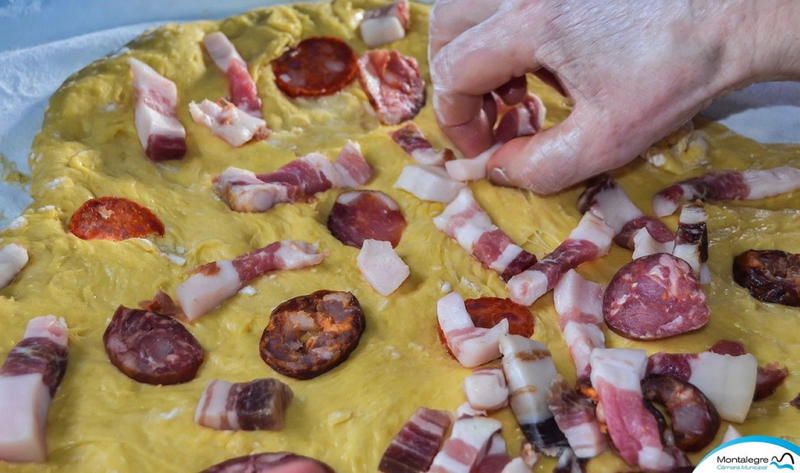 Fornos comunitários reabrem para cozer tradicional folar da Páscoa